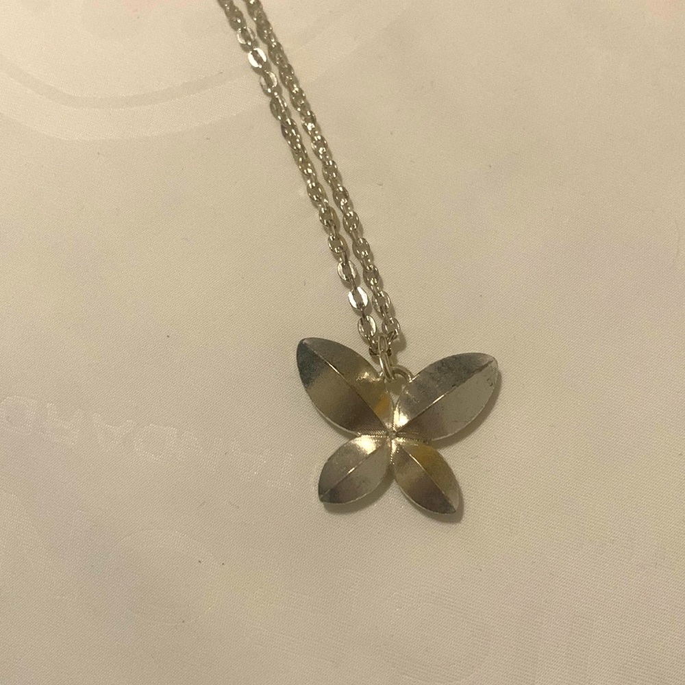 Vintage EUC Silver Butterfly Necklace